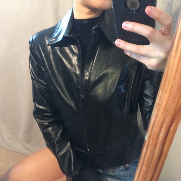 Black Shiny Cropped Leather Jacket - Picture 8 of 8